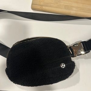 Lululemon belt bag